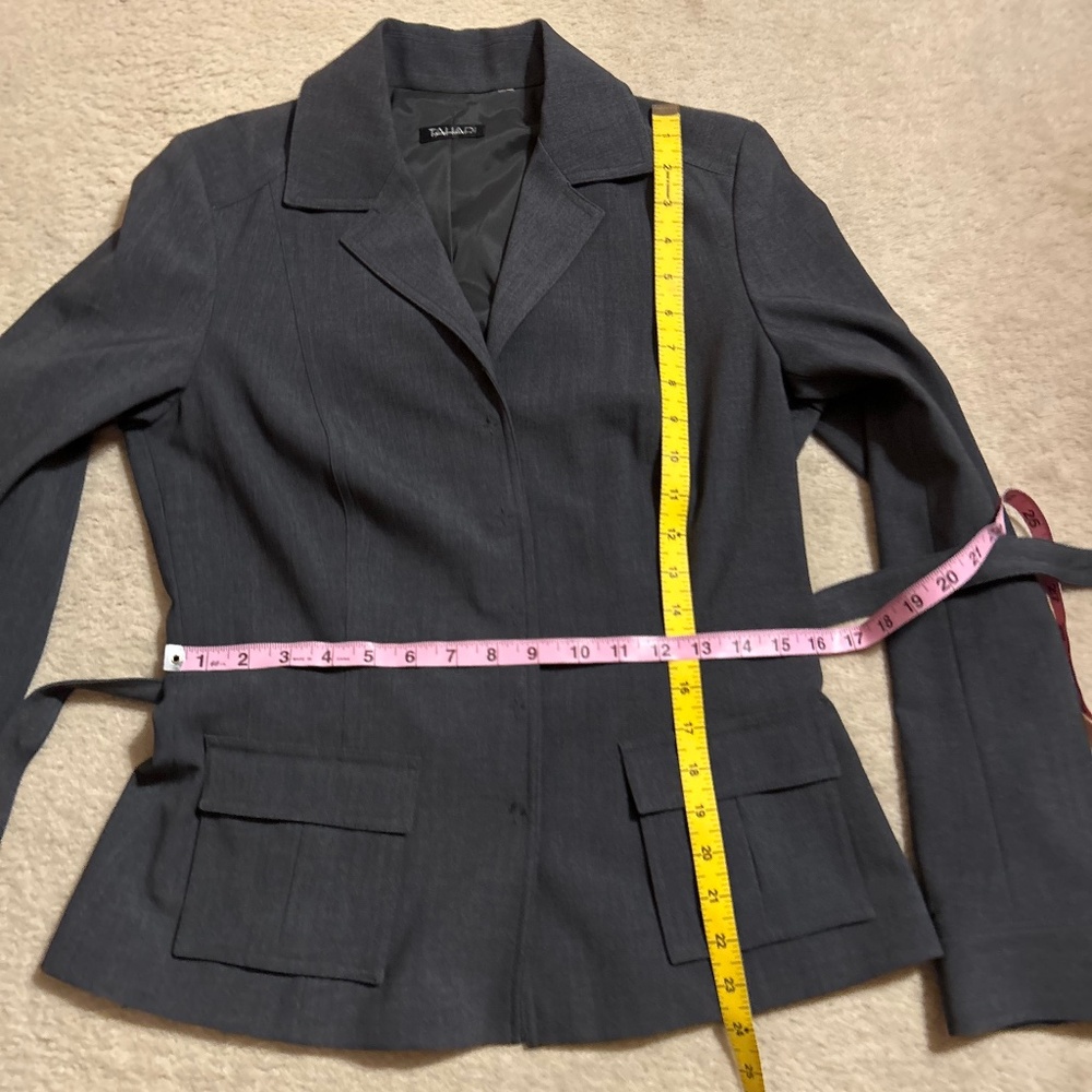 Tahari Dark Gray Suit Jacket, Size 8 - Picture 8 of 16